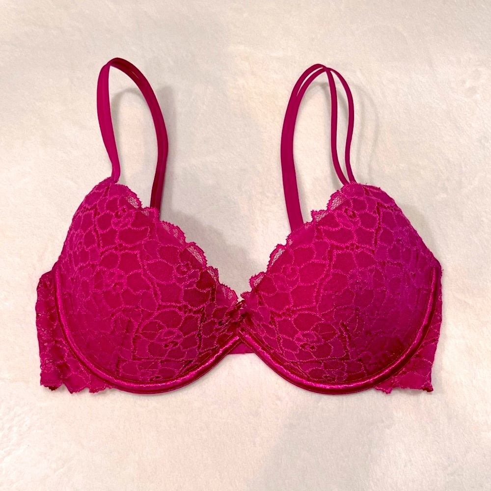 VTG Victoria Secret Magenta Push-up Bra